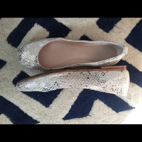 Vince Camuto Benningly Leather Ballet Flat - Picture 5 of 8